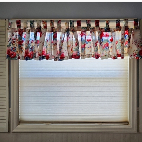 Country Farmhouse window valances. Set of two. - Picture 5 of 5